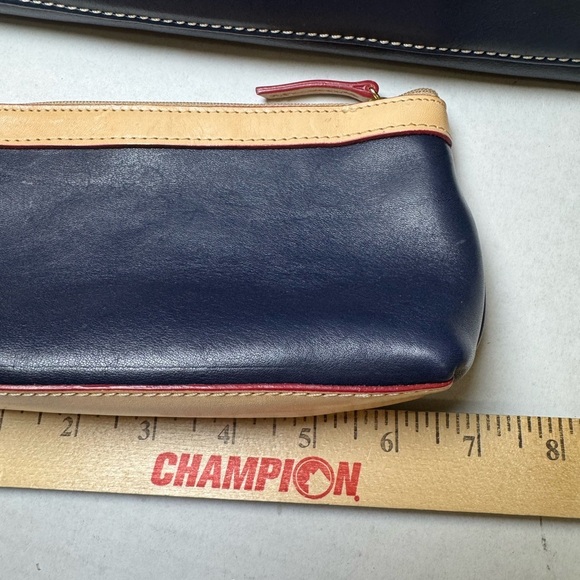 Dooney & Bourke Pebble Leather Pocket Satchel Change Purse & Protective Cover - Picture 14 of 16